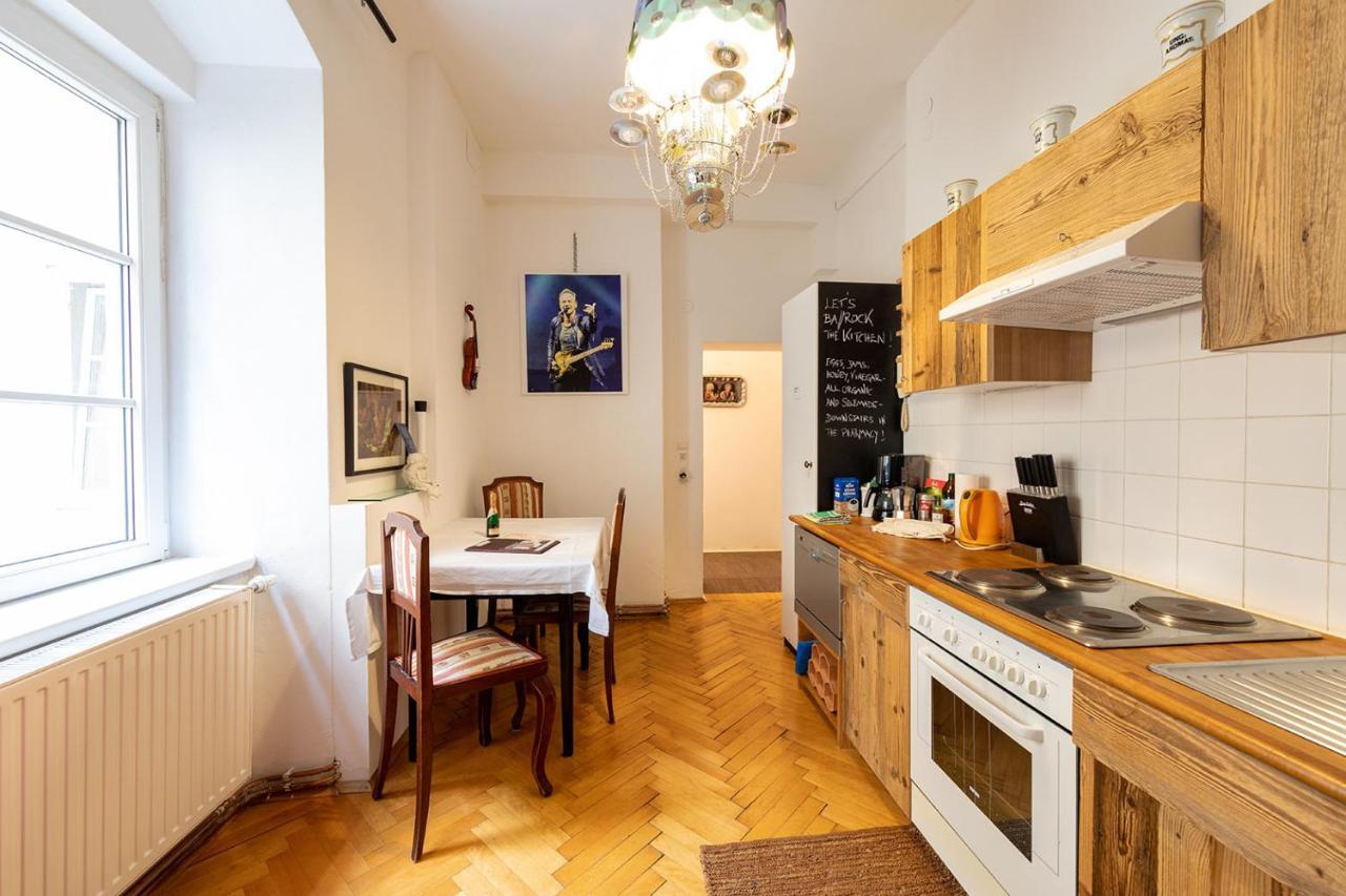 Ba//Rock-Appartement Грац Екстер'єр фото