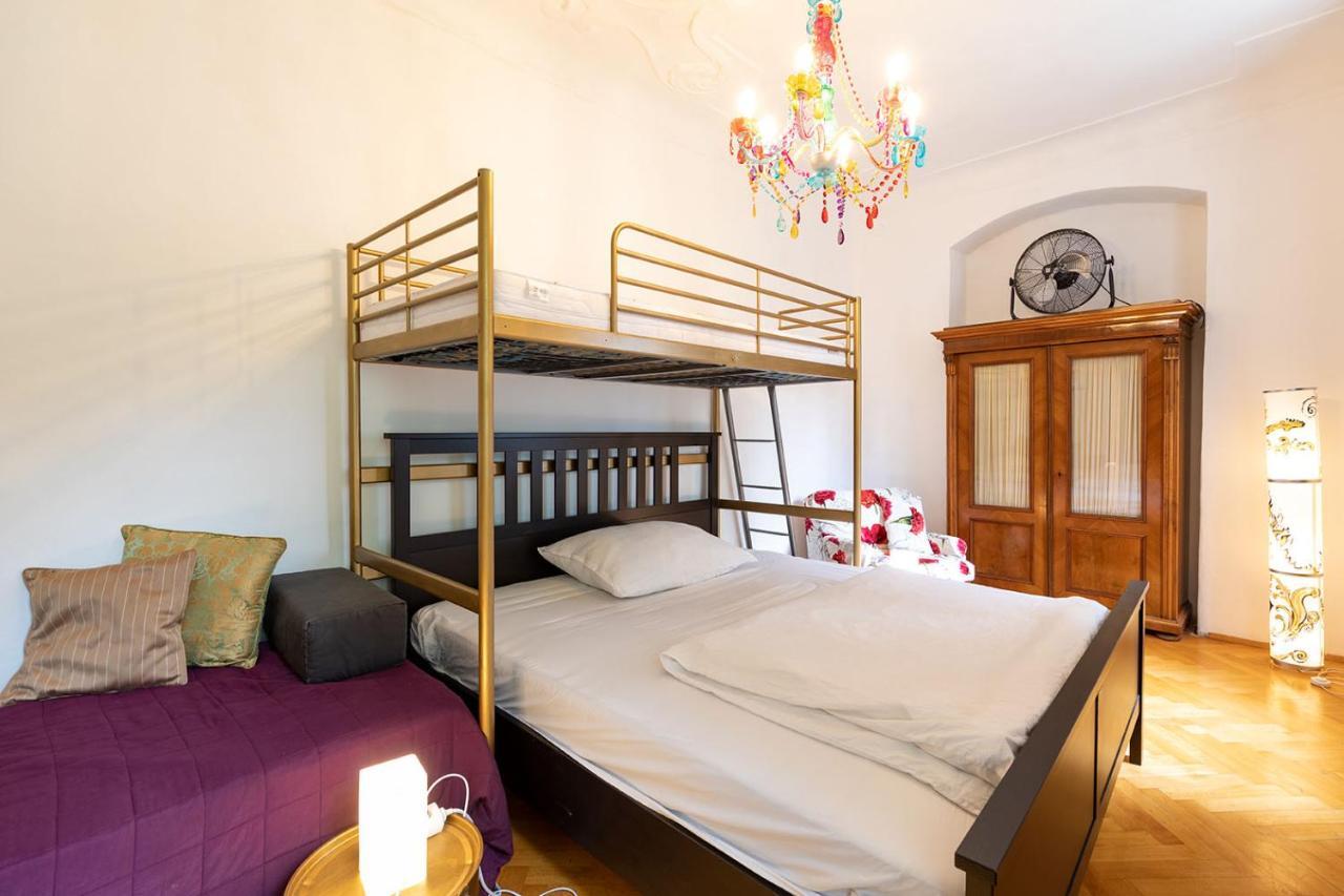 Ba//Rock-Appartement Грац Екстер'єр фото